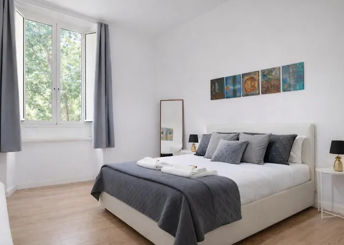 Passeggiata Di Ripetta Tevere View Spacious 2 Bedroom For 7 Pax דירה *